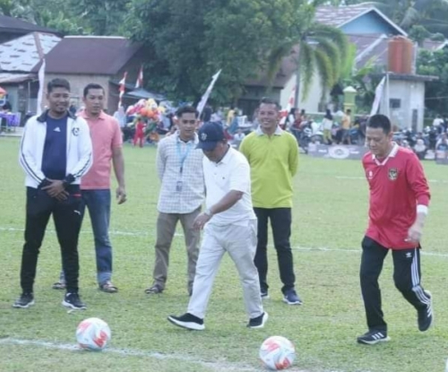 Pj Bupati Kampar Buka Turnamen KLS Cup, Bidik Bibit Muda Sepak Bola