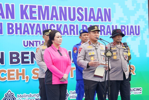 Polda Riau Kirim Enam Truk Bantuan Misi Kemanusiaan di Aceh-Sumut-Sumbar