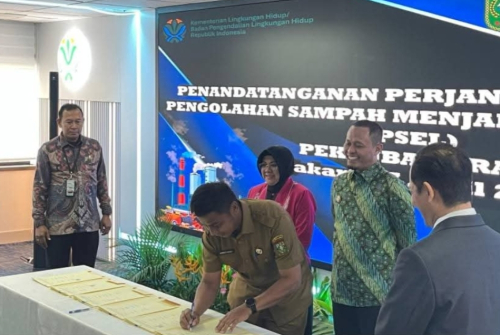 Dukung PSN, Bupati Kampar Teken Kerja Sama Pengolahan Sampah Jadi Listrik