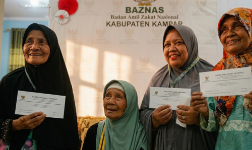 Ratusan Warga Lansia dan Disabilitas Kampar Terima Bantuan Rutin Baznas