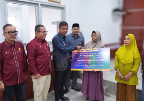 Bupati Kampar Serahkan Bantuan UMKM, Targetkan Kemandirian Ekonomi di Tapung