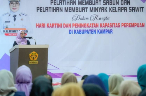Hari Kartini, Pemkab Kampar Bekali Perempuan Keterampilan Olah Sawit dan Sabun