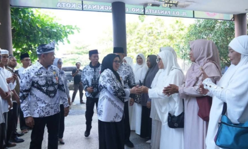 Wakil Bupati Kampar Melepas Puluhan Guru Calon Jemaah Haji ke Tanah Suci