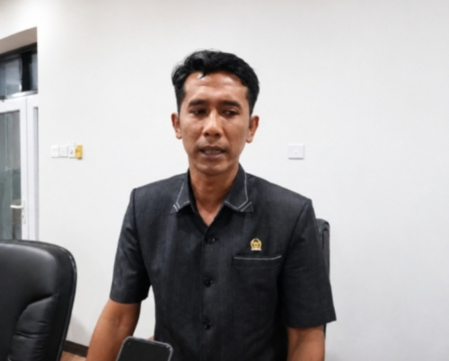 DPRD Kampar Beri 