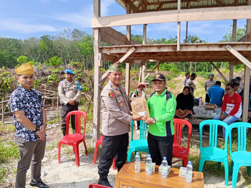 Kapolsek Kampar Gerakkan Sektor Pertanian Lewat Program Jagung Pipil di Desa Teratak