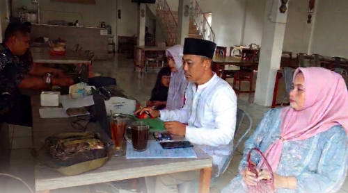 Samsat Tanjak 'Jemput Bola' ke Kedai Kopi di Bangkinang, Bayar Pajak Kini Semudah Ngopi