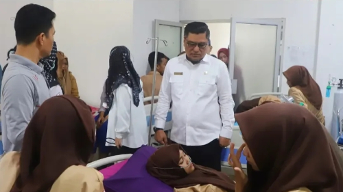 Puluhan Siswa SMKN 1 Tapung Hulu Diduga Keracunan Program Makan Bergizi Gratis, Dinkes Kampar Turun Tangan