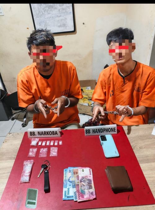 Polisi Tangkap Dua Pengedar Sabu di Kecamatan Kuok, Sempat Coba Buang Barang Bukti