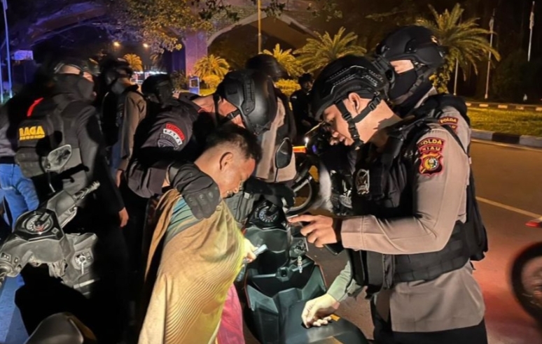 Jaga Kondusivitas Ramadan, Polda Riau Gelar Patroli Skala Besar di Pekanbaru