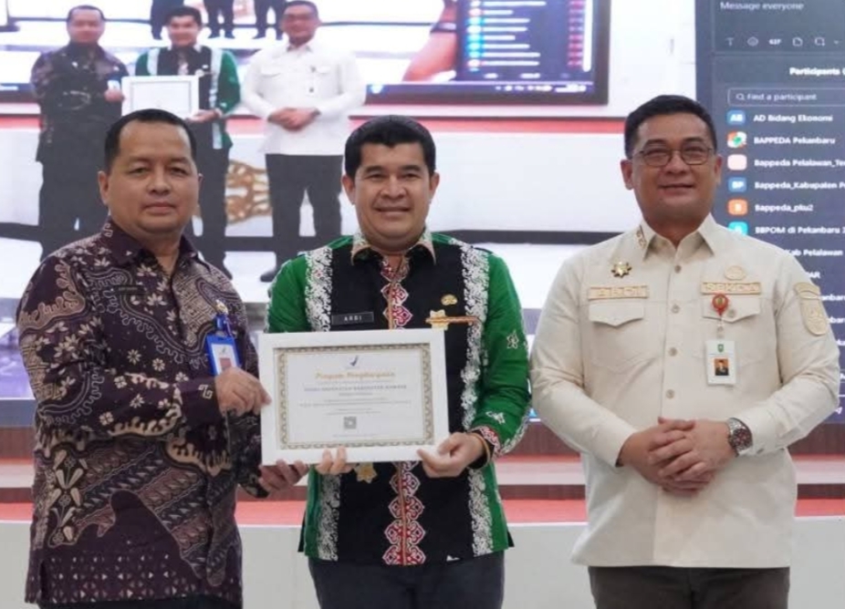 Kinerja Terbaik, Pemkab Kampar Raih Penghargaan Pengelolaan DAK Non-Fisik BOK POM 2025