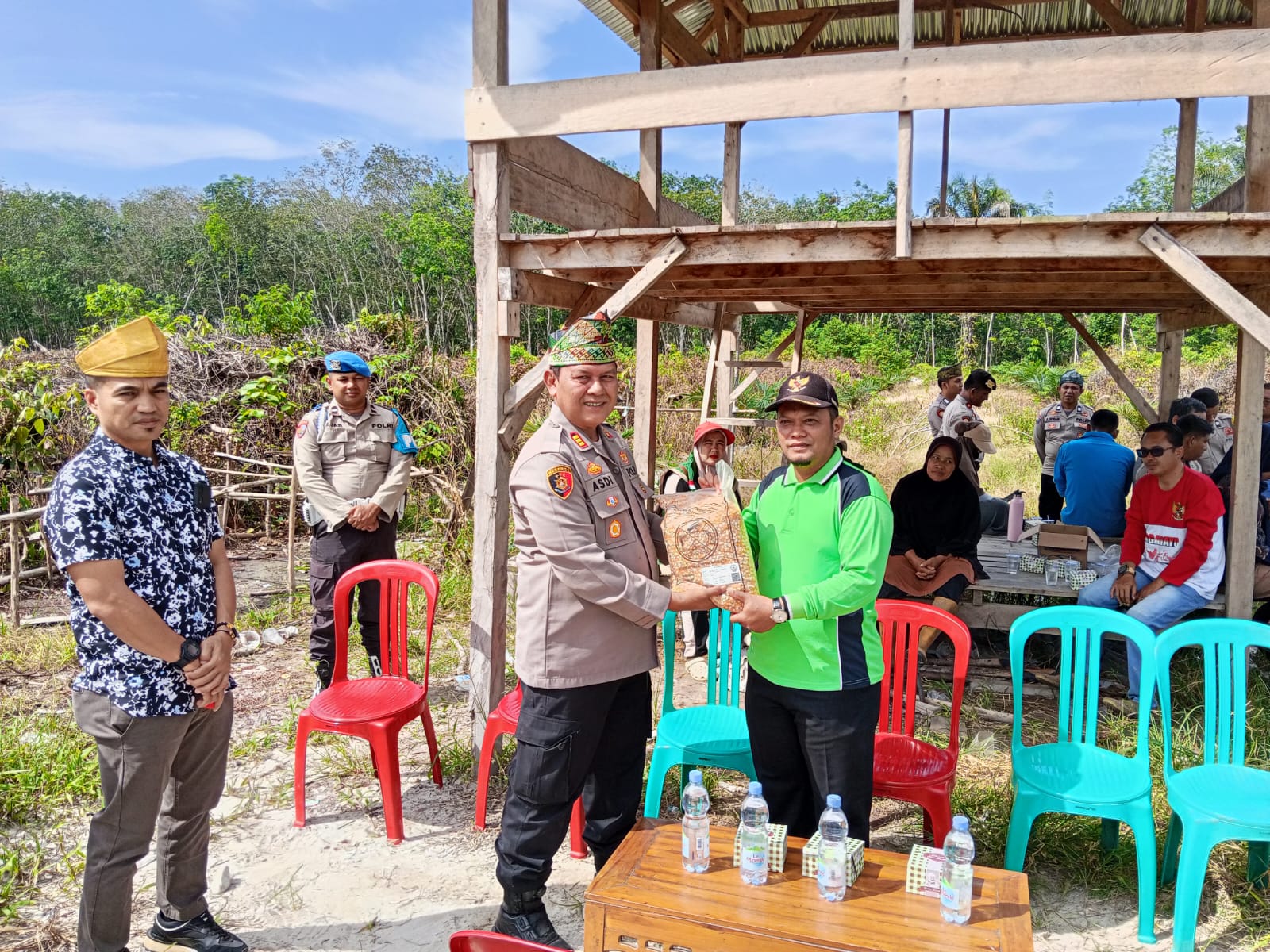 Kapolsek Kampar Gerakkan Sektor Pertanian Lewat Program Jagung Pipil di Desa Teratak